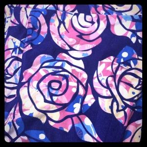LuLaRoe (Disney) Rose Leggings TC